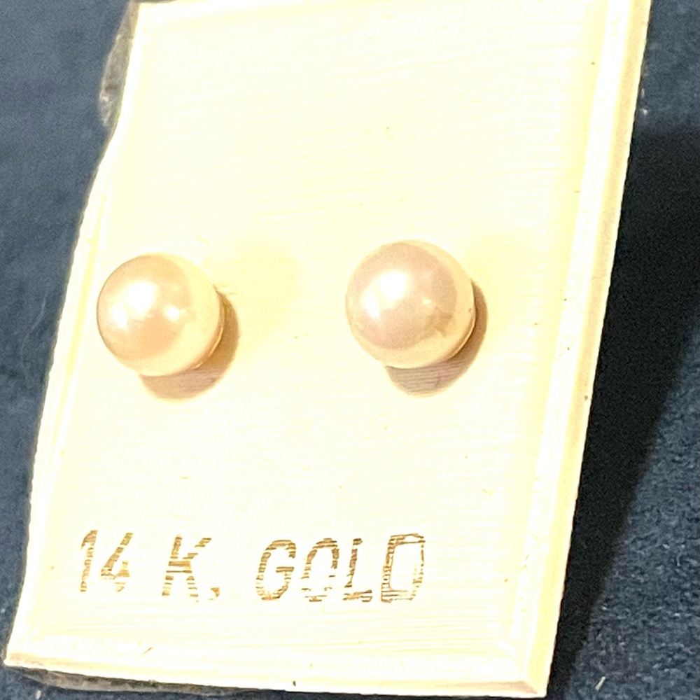 14k Gold Pearl Stud Earrings View 3